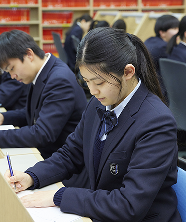 選抜進学コース　特色